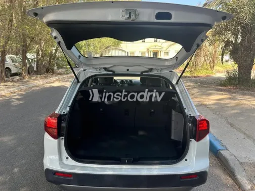 سوزوكى فيتارا 2022 أبيض مستعملة للبيع - 4