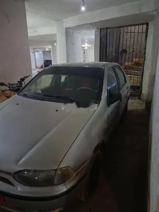 فيات سينا 2002 فضي مستعملة للبيع