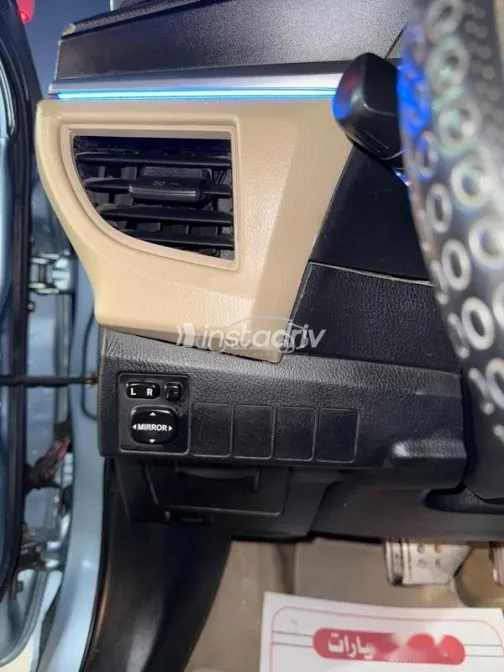 تويوتا كورولا 2016 سماوي مستعملة للبيع - 6