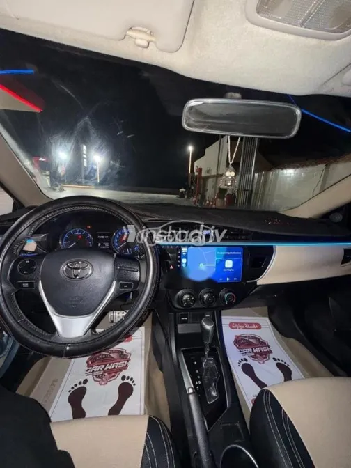 تويوتا كورولا 2016 سماوي مستعملة للبيع - 7