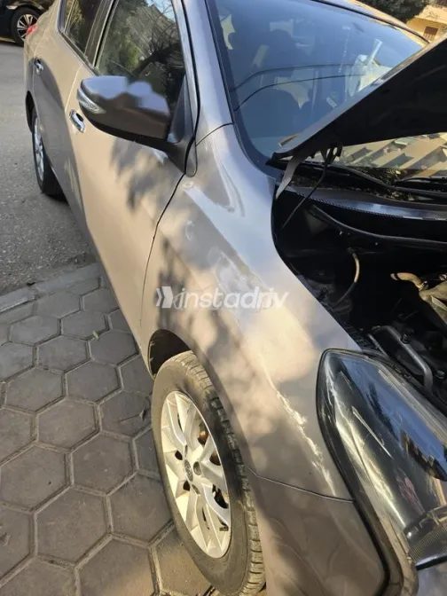 نيسان صنى 2022 أبيض مستعملة للبيع - 3