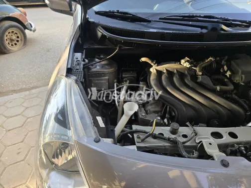 نيسان صنى 2022 أبيض مستعملة للبيع - 7