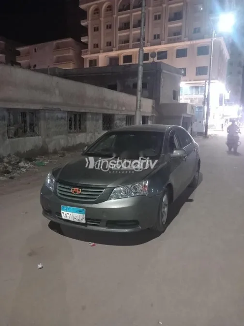 جيلي امجراند 7 2014 رمادي غامق مستعملة للبيع - 3