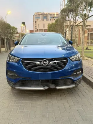 اوبل جراند لاند 2021 أبيض مستعملة للبيع