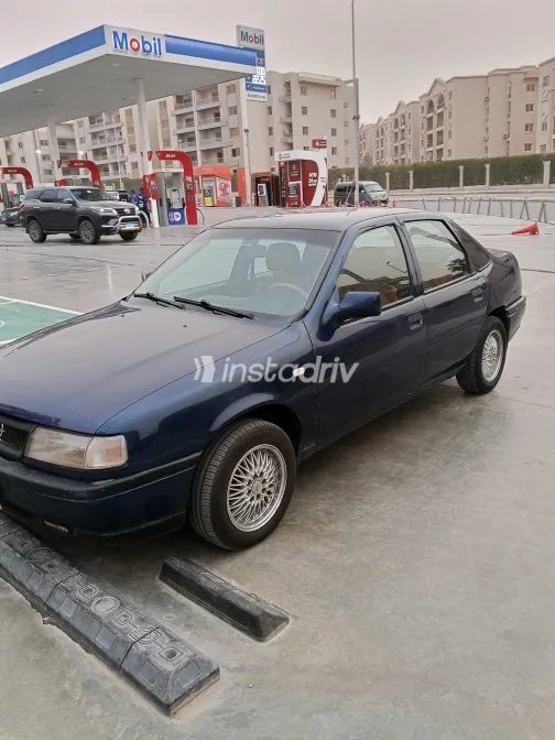 اوبل فيكترا 1994 أبيض مستعملة للبيع - 4