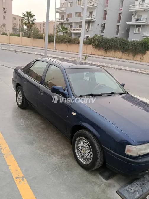 اوبل فيكترا 1994 أبيض مستعملة للبيع - 9