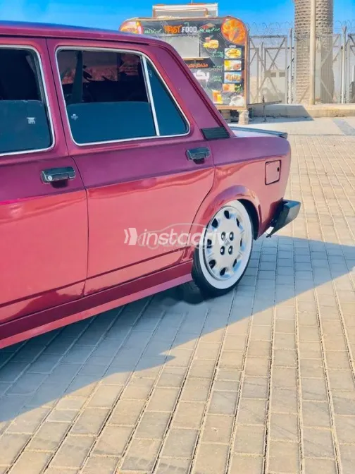 فيات 128 1998 أحمر غامق مستعملة للبيع - 4