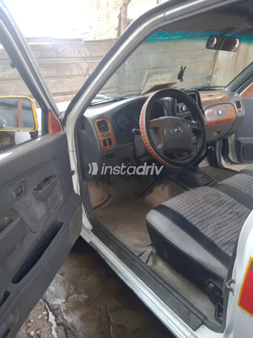 Nissan Pick up 2014 White Used for Sale - 1