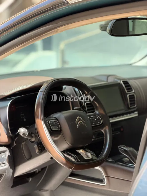 سيتروين C5 اير كروس 2021 أبيض مستعملة للبيع - 9