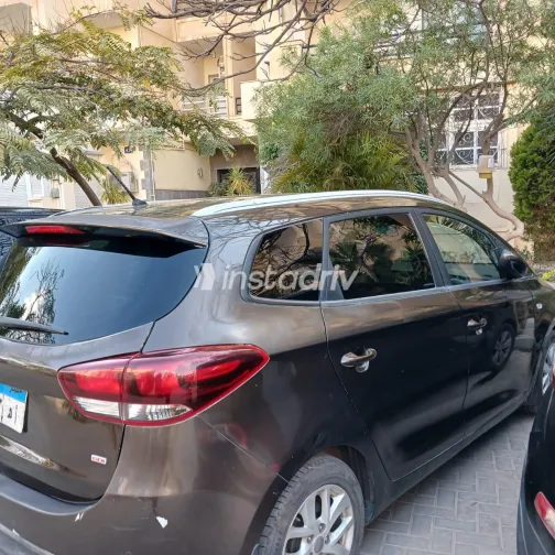 Kia Carens 2017 White Used for Sale - 4