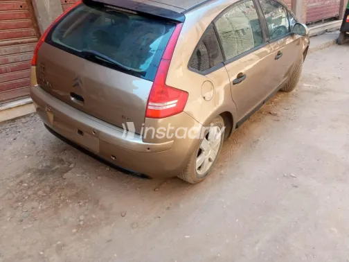 سيتروين C4 2006 أبيض مستعملة للبيع - 2