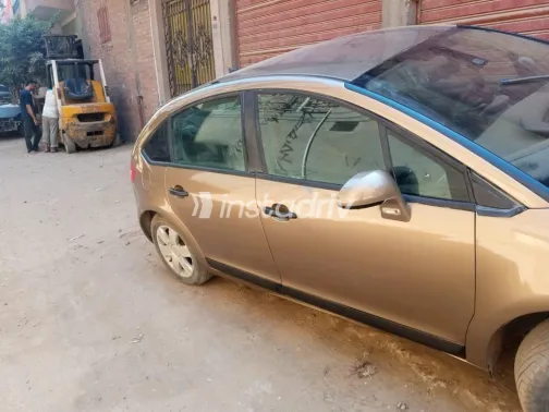 سيتروين C4 2006 أبيض مستعملة للبيع - 3