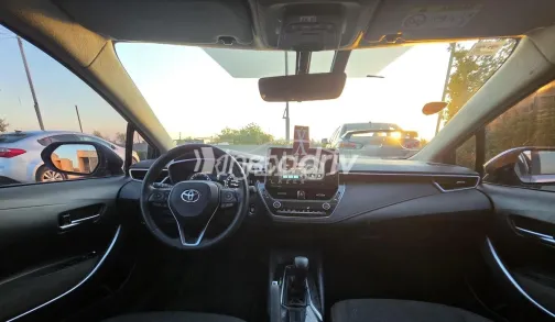 تويوتا كورولا 2024 أبيض مستعملة للبيع - 8