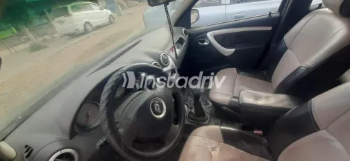 رينو لوجان 2011 أسود مستعملة للبيع - 1