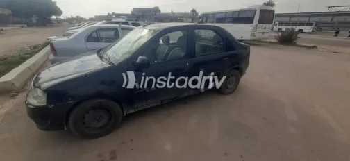 رينو لوجان 2011 أسود مستعملة للبيع - 2