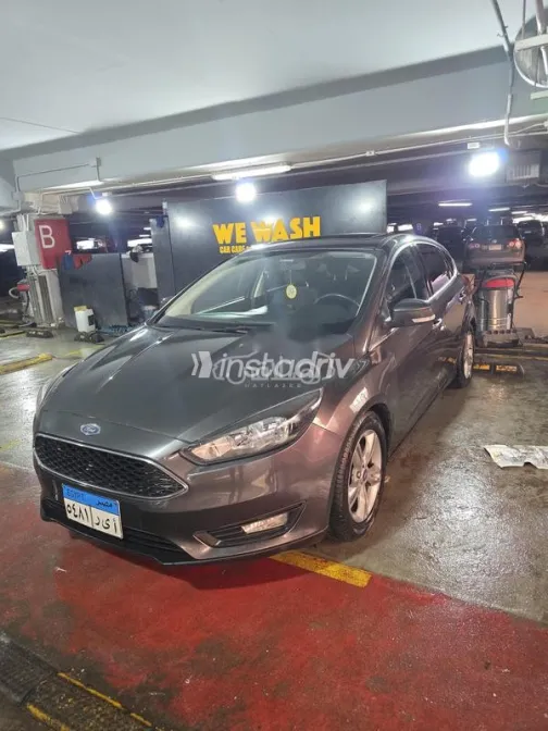 Ford Focus 2018 Gray Used for Sale - 6