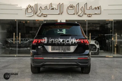Volkswagen Tiguan 2024 Black Used for Sale - 8
