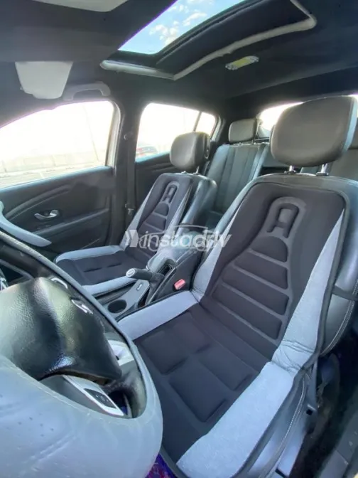 Renault Megane 2011 Silver Used for Sale - 10