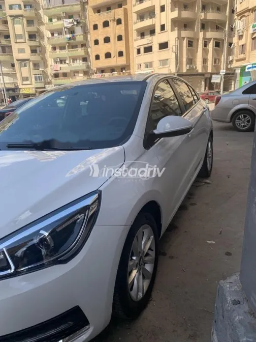 Chery Arrizo 5 2025 White Used for Sale - 5