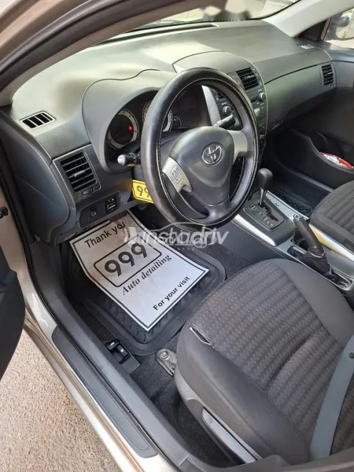 تويوتا كورولا 2010 ذهبي مستعملة للبيع - 4