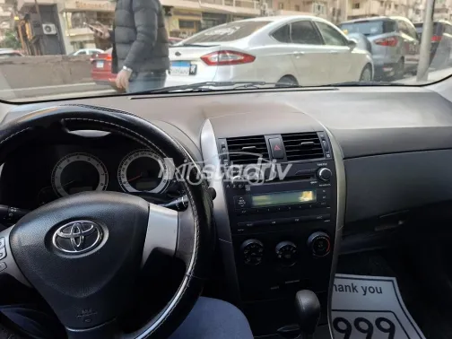 تويوتا كورولا 2010 ذهبي مستعملة للبيع - 5