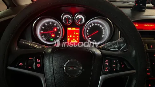 Opel Astra 2018 White Used for Sale - 9