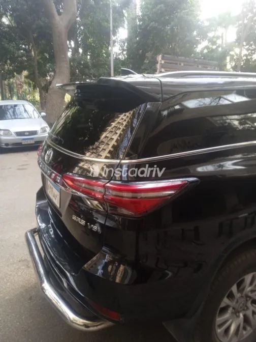 تويوتا فورتشنر 2022 أبيض مستعملة للبيع - 4