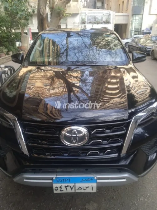 تويوتا فورتشنر 2022 أبيض مستعملة للبيع - 8