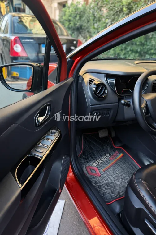 Renault Captur 2017 White Used for Sale - 1