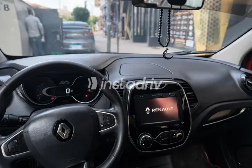 Renault Captur 2017 White Used for Sale - 3