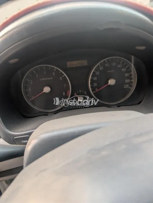 هيونداي اكسنت 2007 فضي مستعملة للبيع - 7