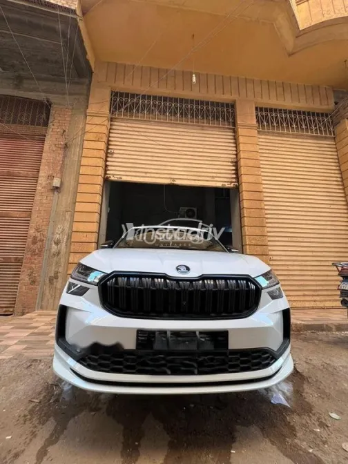 سكودا كودياك 2025 أبيض مستعملة للبيع - 1