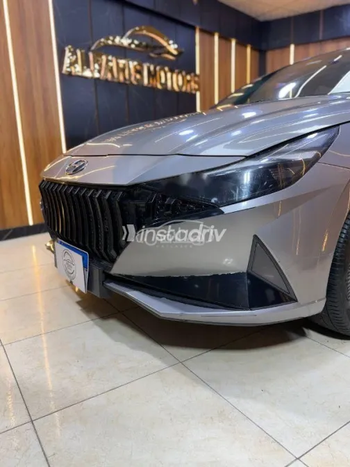 هيونداي إلنترا 2022 رمادي مستعملة للبيع - 5