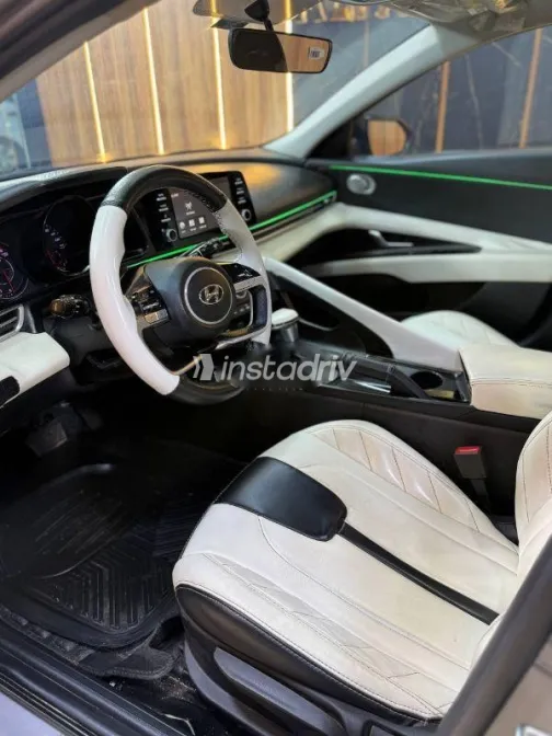 هيونداي إلنترا 2022 رمادي مستعملة للبيع - 7