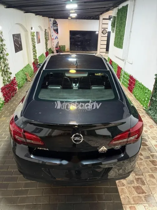 Opel Astra 2013 Black Used for Sale - 6