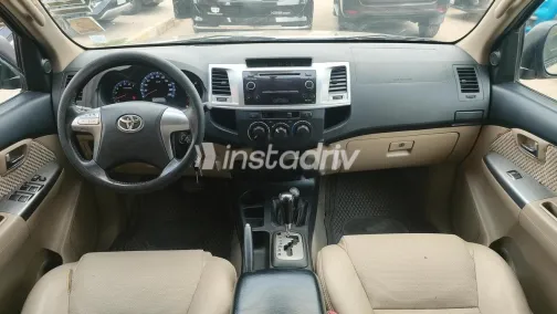 تويوتا فورتشنر 2016 ذهبي مستعملة للبيع - 9