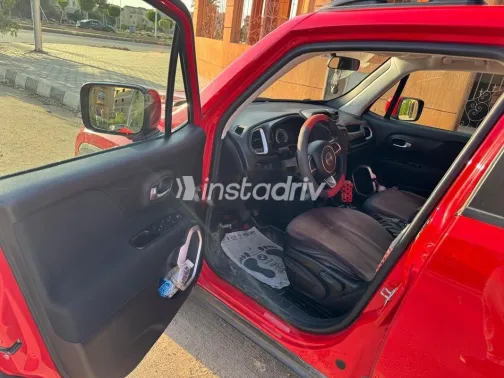 Jeep Renegade 2018 White Used for Sale - 2