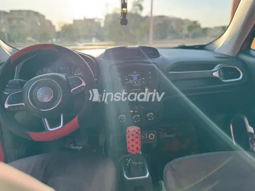 Jeep Renegade 2018 White Used for Sale - 3