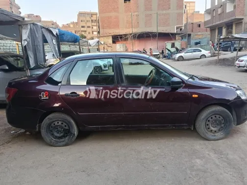 لادا جرانتا 2016 أحمر غامق مستعملة للبيع - 4