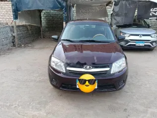 لادا جرانتا 2016 أحمر غامق مستعملة للبيع