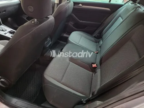 Volkswagen Passat 2022 Silver Used for Sale - 9