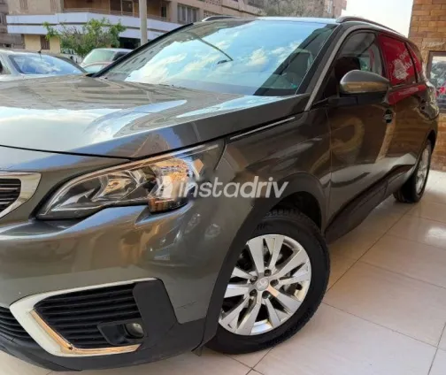 بيجو 5008 2019 بني مستعملة للبيع - 3