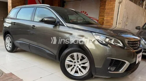 بيجو 5008 2019 بني مستعملة للبيع - 4