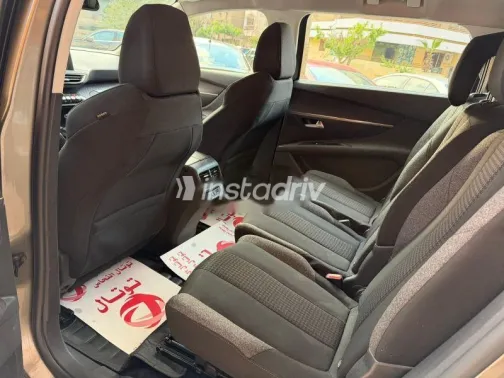 بيجو 5008 2019 بني مستعملة للبيع - 7