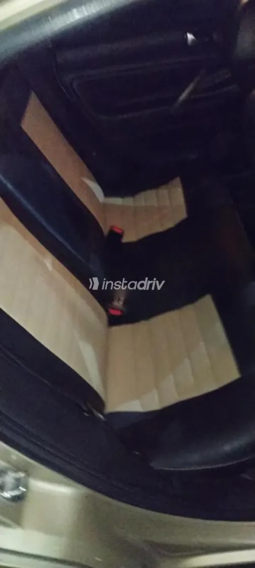 فولكس فاغن باسات 2001 ذهبي مستعملة للبيع - 5