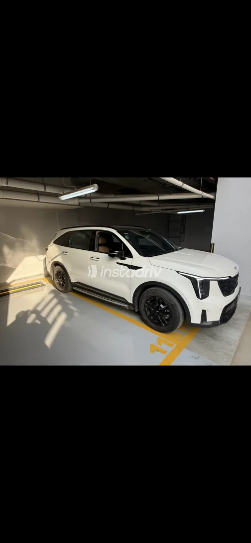 كيا سورينتو 2024 أبيض مستعملة للبيع - 2