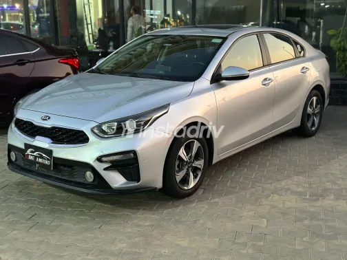 كيا جراند سيراتو 2021 أبيض مستعملة للبيع - 6