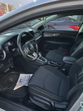 كيا جراند سيراتو 2021 أبيض مستعملة للبيع