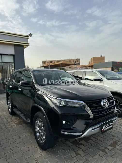 Toyota Fortuner 2023 White Used for Sale - 3