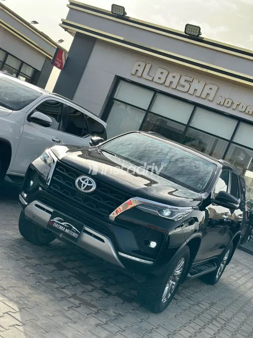 Toyota Fortuner 2023 White Used for Sale - 4